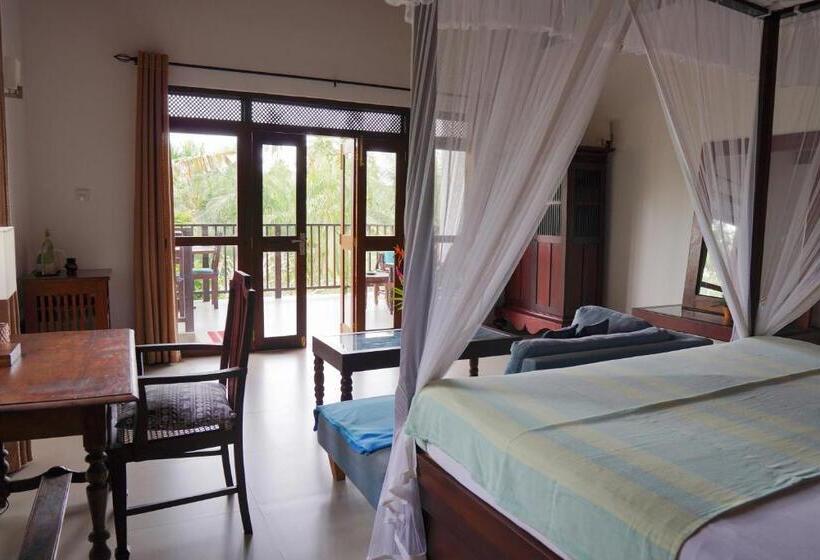 Номер Стандарт с Балконом, The Secret Guesthouse