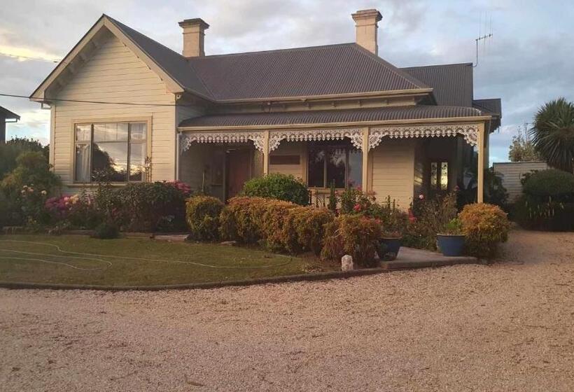 Дом 2 Спальни, Century House B & B Flatlette