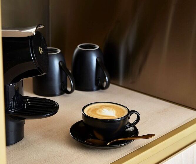 اتاق کلاب, Quincy Hotel Melbourne