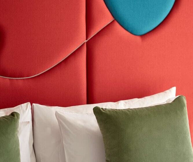 اتاق کلاب, Quincy Hotel Melbourne