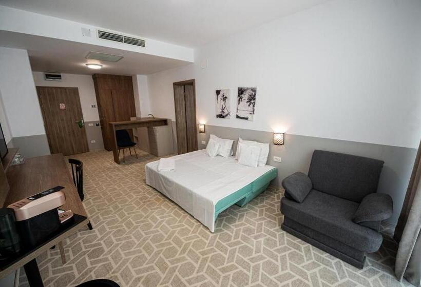 סוויטה עם מרפסת, Clas Mamaia Nord