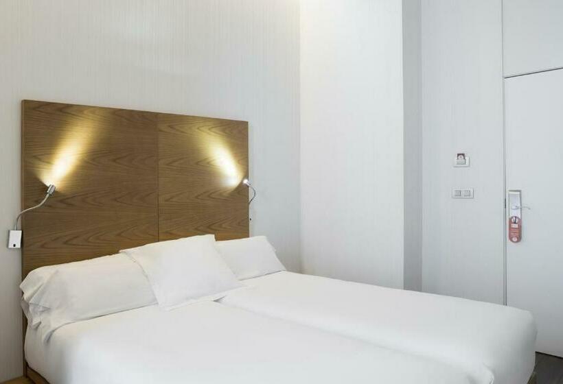 اتاق استاندارد, Petit Palace Plaza Malaga
