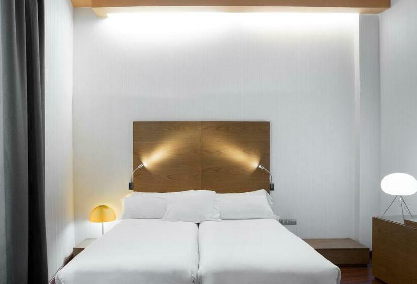 اتاق استاندارد سه نفره, Petit Palace Plaza Malaga
