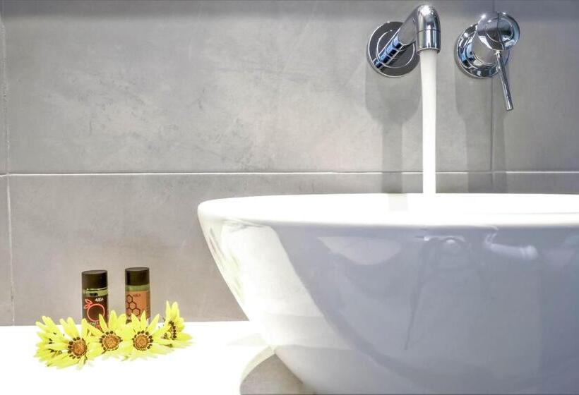 جناح مطلّ علي البحر, Castello Village Resort