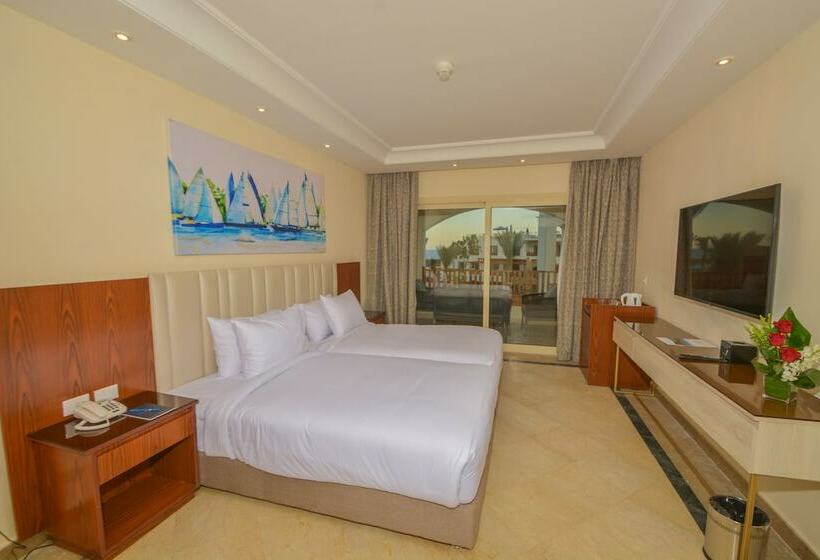 اتاق سوپریور با چشم‌انداز استخر, Pickalbatros Royal Grand Sharm  Adults Friendly 16 Years Plus