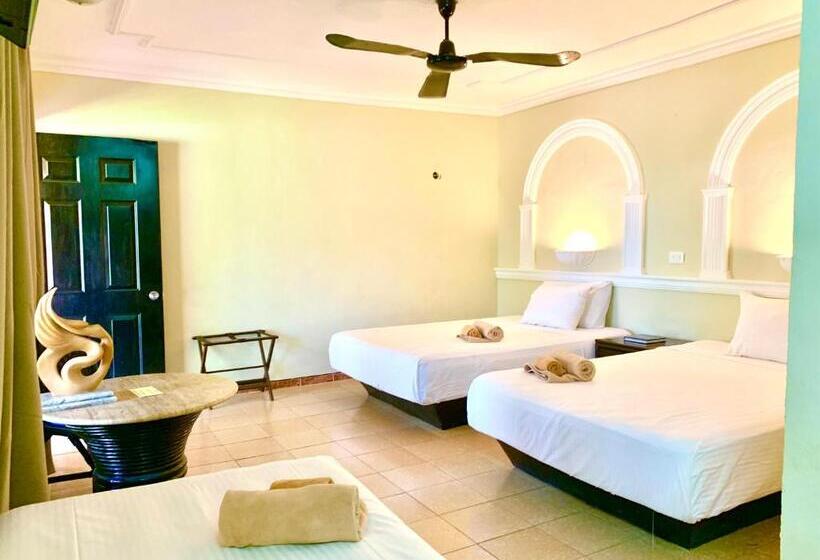 Economy Triple Room, Eco Hotel Green River