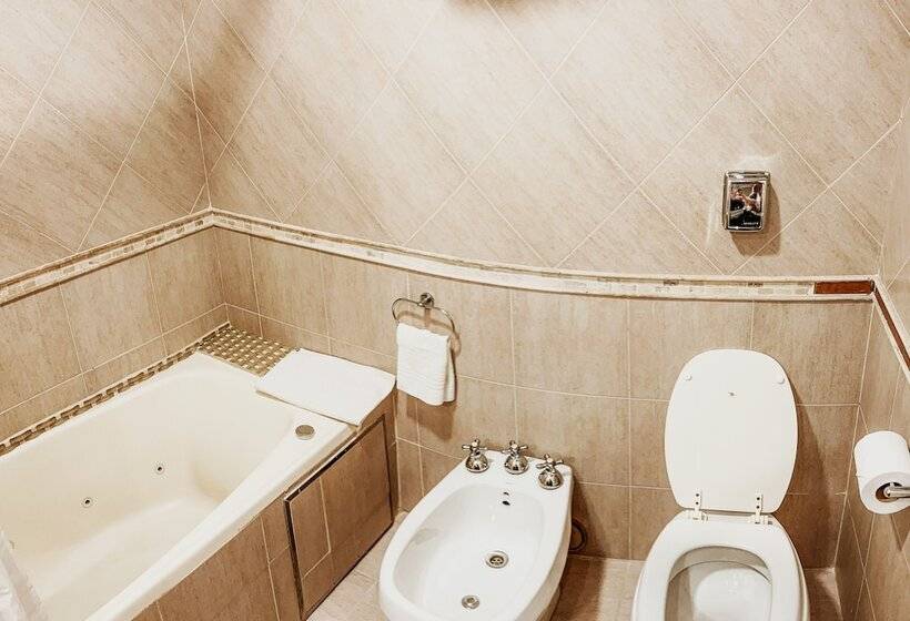 اتاق استاندارد سه نفره, Hostería Lupama