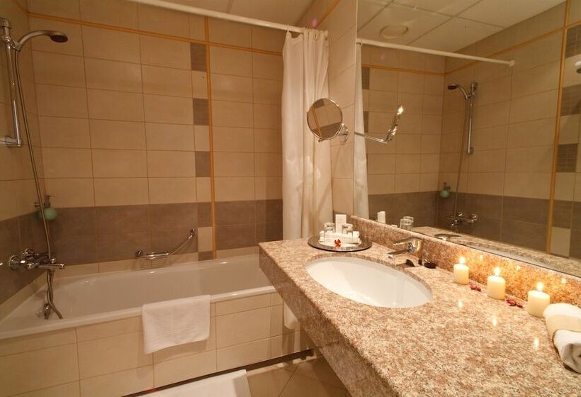 اتاق استاندارد, Monika Centrum Hotels