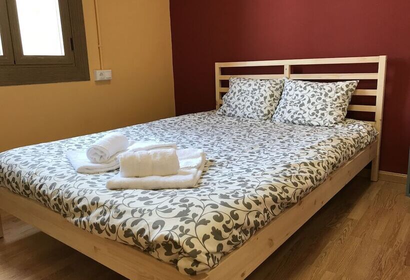 Семейный Номер, Albergue Pirenarium   Hostel