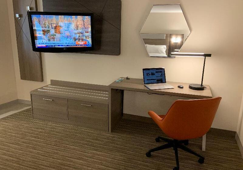 Номер Стандарт, Holiday Inn Express Hotel & Suites Hermosa Beach, An Ihg