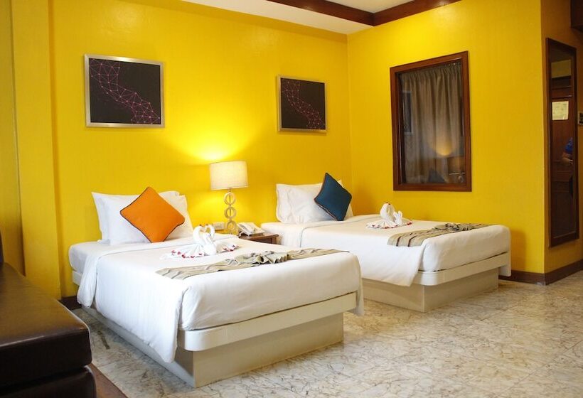 수피리어 룸, Baumanburi Hotel Patong