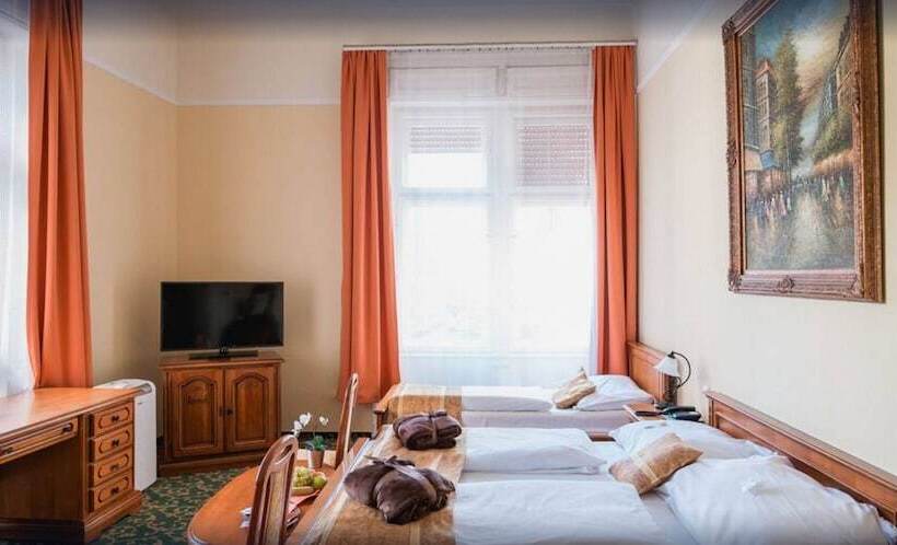 Номер Стандарт Трехместный, City Hotel Unio Superior