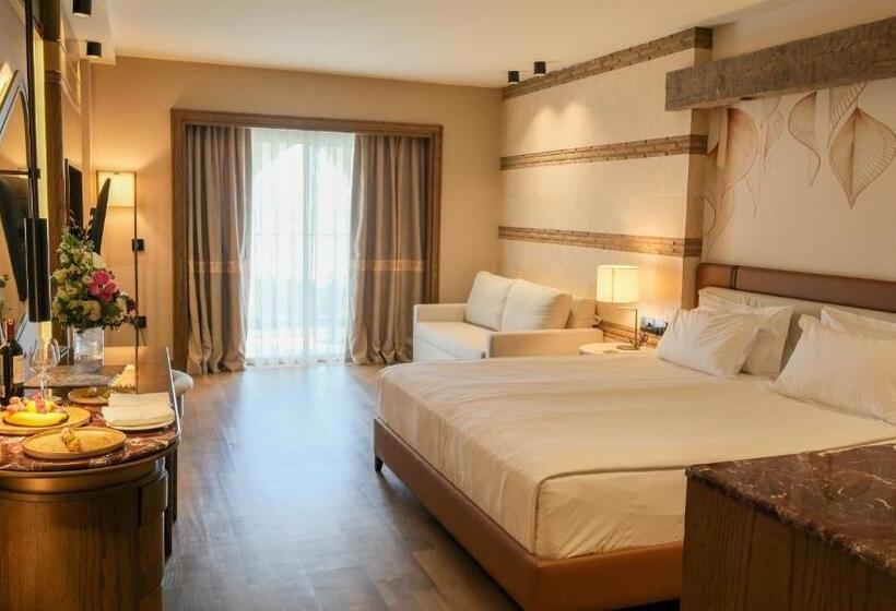 Deluxe Room Sea View, Kempinski Hotel The Dome Belek