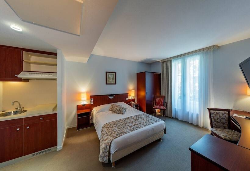 Номер Стандарт, Noemys Neris Montlucon   Hotel Restaurant