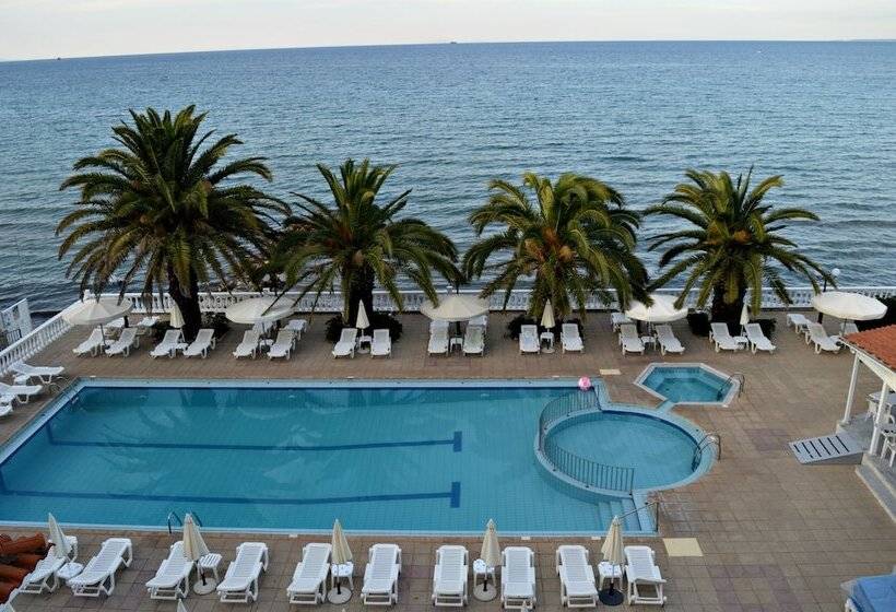 Номер Стандарт Вид на Бассейн, Paradise Beach
