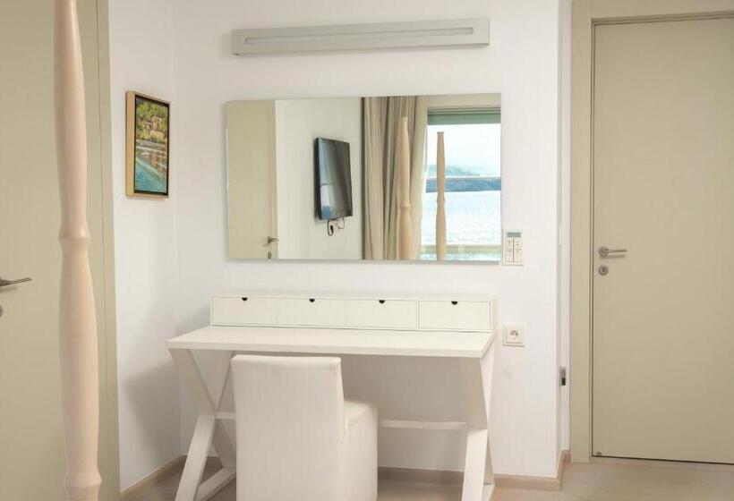 ویلای 1 خوابه با چشم‌انداز دریا, Sirene Blue Luxury Beach Resort