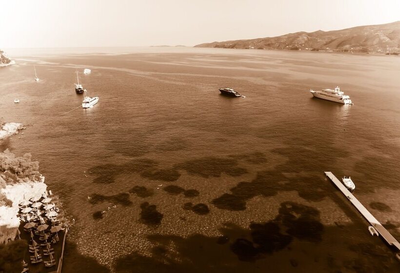 سوییت اجرایی, Sirene Blue Luxury Beach Resort