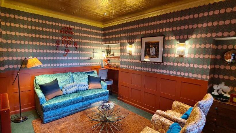 Номер Стандарт, The Glenmorangie House