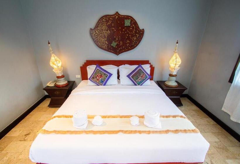 سوییت خانوادگی, Gudi Boutique
