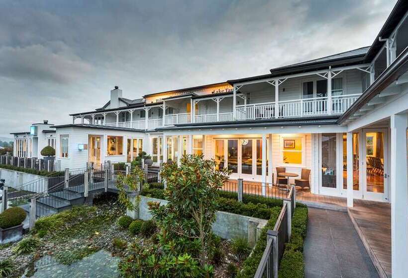 Номер Deluxe Кровать Кинг, Hilton Lake Taupo