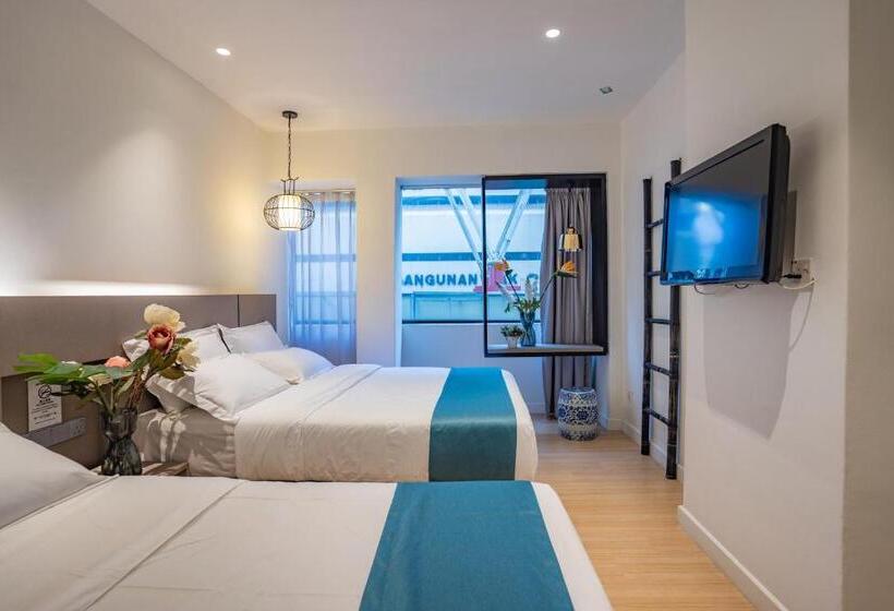 اتاق لوکس سه تخته, Floresta Hotel Chinatown