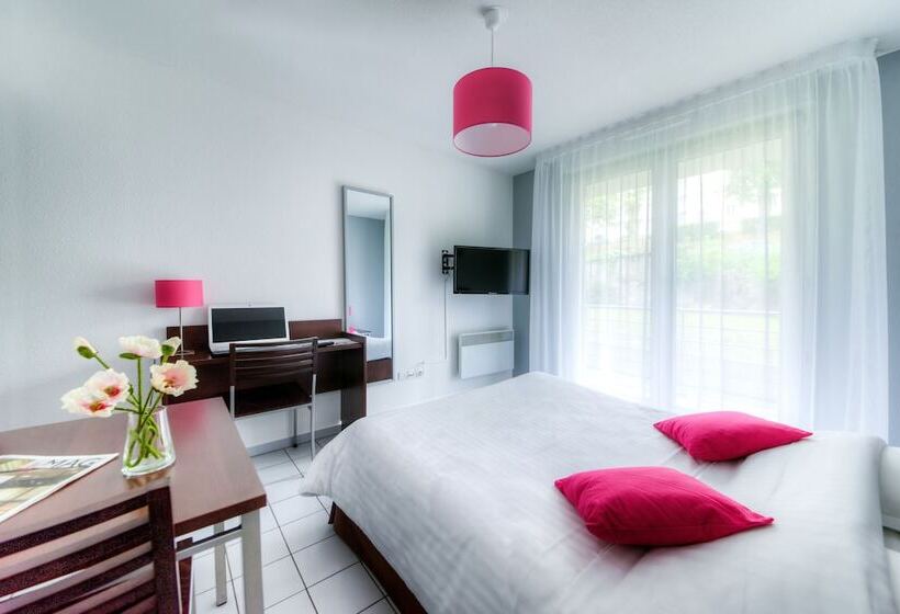 Студия Стандарт, Comfort Aparthotel Besancon La City