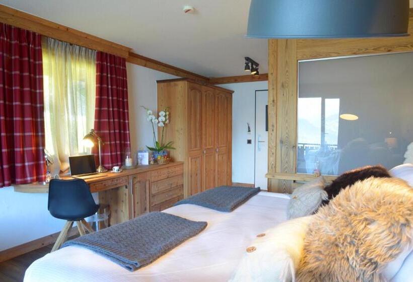 Королевский Номер, Hôtel Chalet Royal