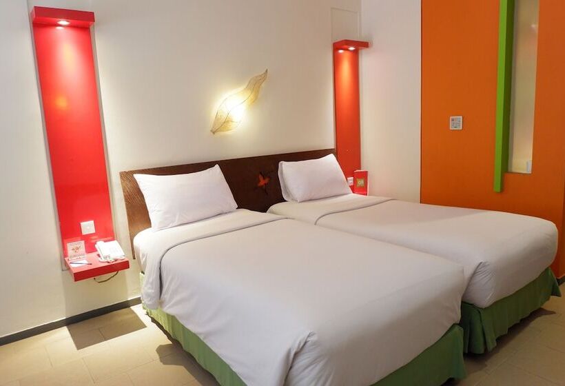 اتاق سوپریور با چشم‌انداز استخر, Ibis Styles Bali Legian