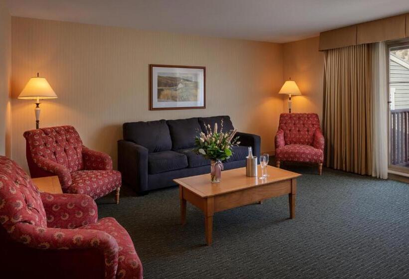 سوییت جونیور, St. Eugene Golf Resort & Casino
