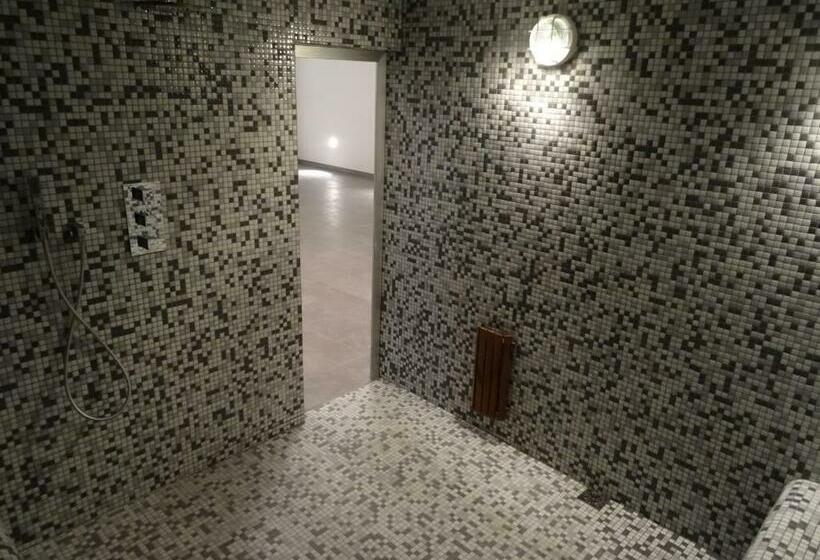 سوییت دوبلکس, Spa Odeón