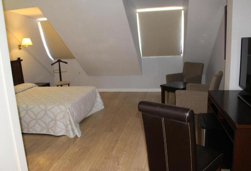 Люкс, Apartahotel Villa De Parla