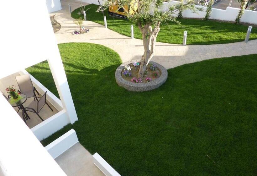 חדר סופריור לארבעה, Agrelli Hotel & Suites