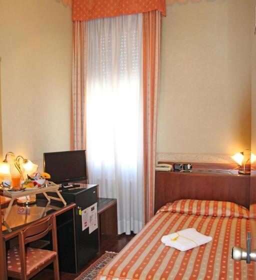 Номер Стандарт Индивидуальный, Albergo Ristorante Leon D'oro
