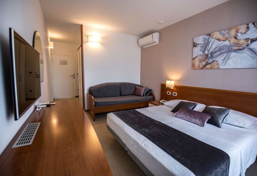 اتاق استاندارد با بالکن, Arena Hotel Holiday