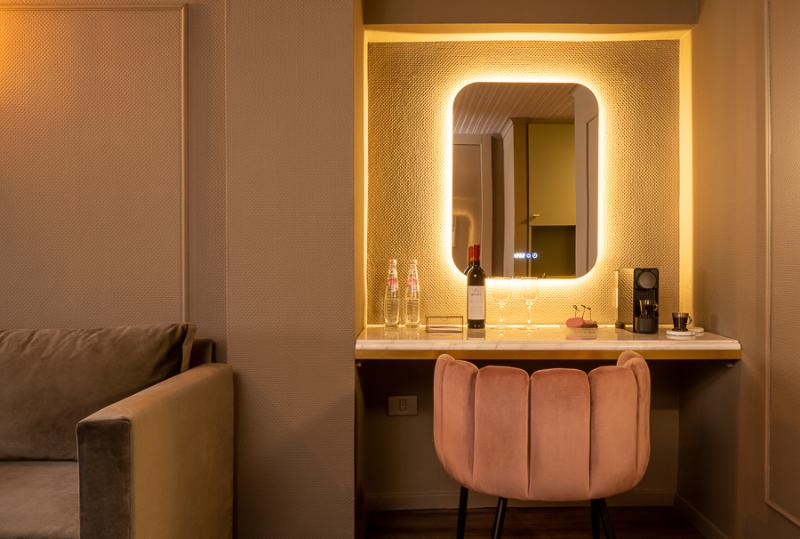 デラックスファミリールーム, Leonardo Gordon Beach