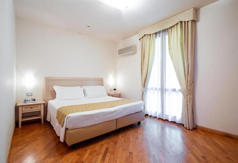 庭の見える１ベッドルームアパートメント, Domina Borgo Degli Ulivi  Garda Lake