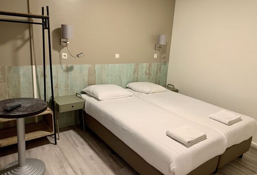 标准间, Damrak Inn