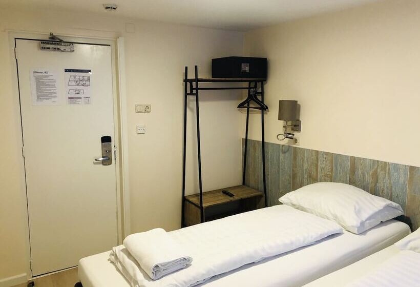 带共用浴室的标准房间, Damrak Inn