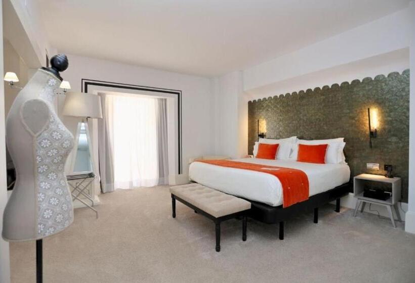 سوییت جونیور, Mariposa Hotel Malaga