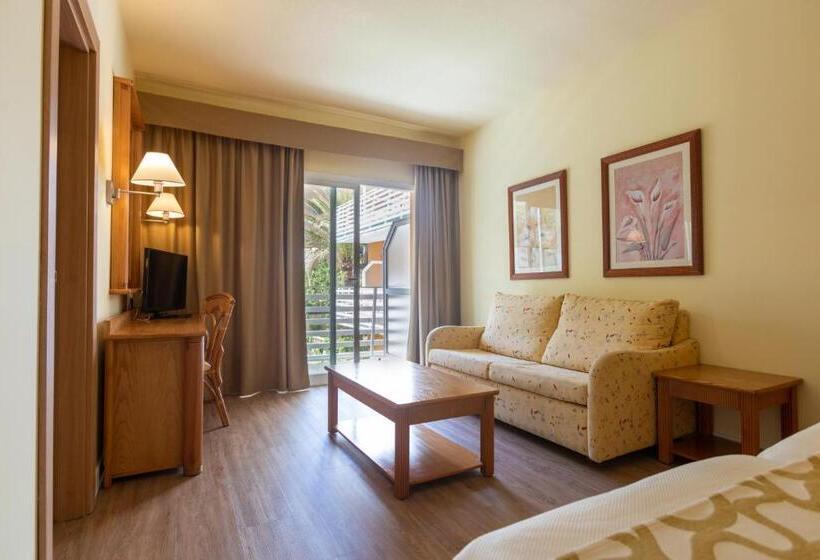 سوییت جونیور, Ona Palmira Paradise Paguera