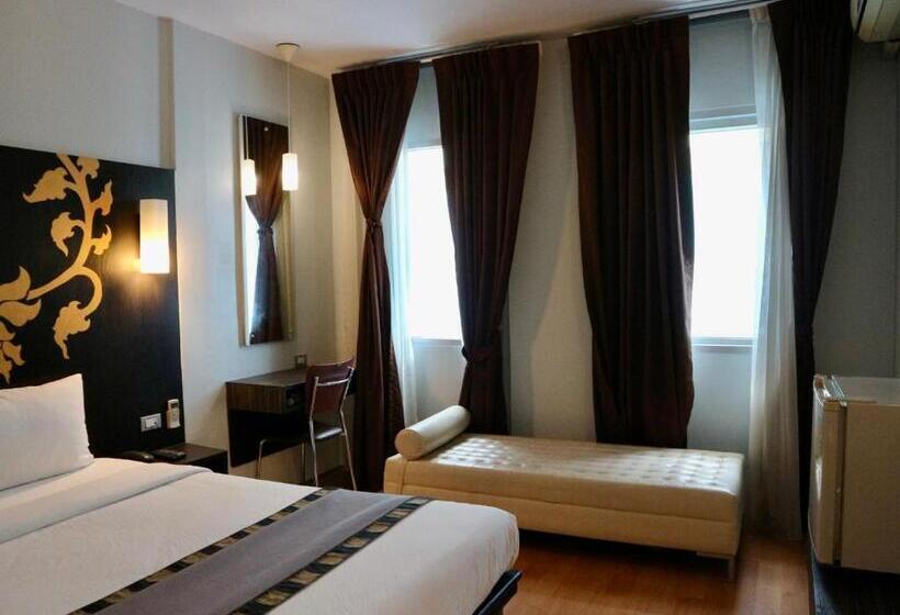 Quarto Superior, Swana Bangkok
