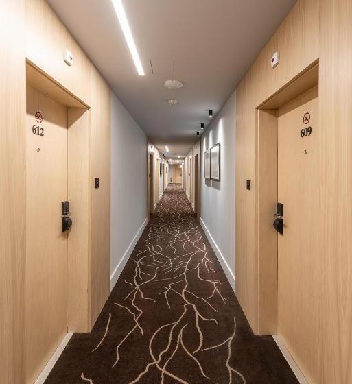 Quarto Deluxe, Vega Sofia