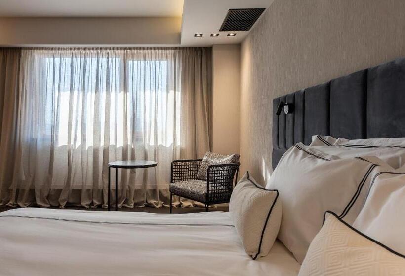 Quarto Deluxe, Vega Sofia