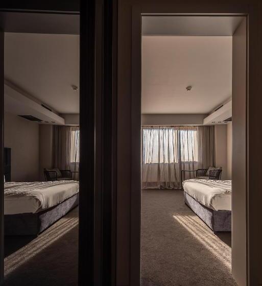 Quarto Deluxe, Vega Sofia