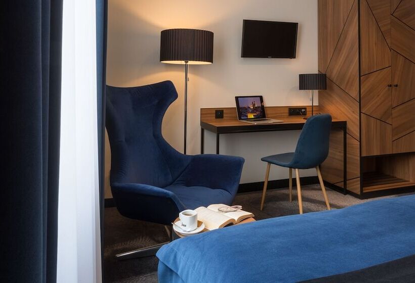 Номер Премиум, Ascot Premium
