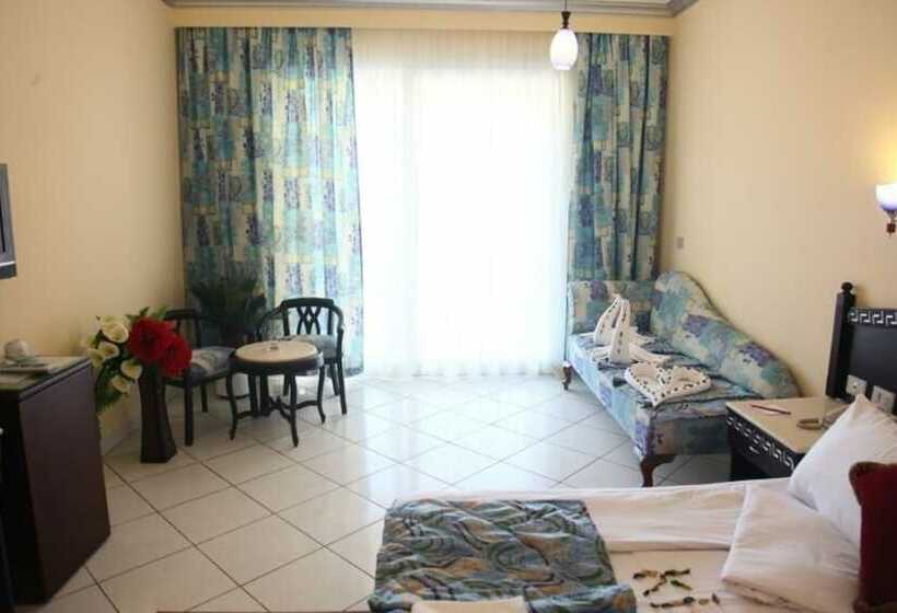 Superior Triple Room, King Tut Aqua Park Beach Resort