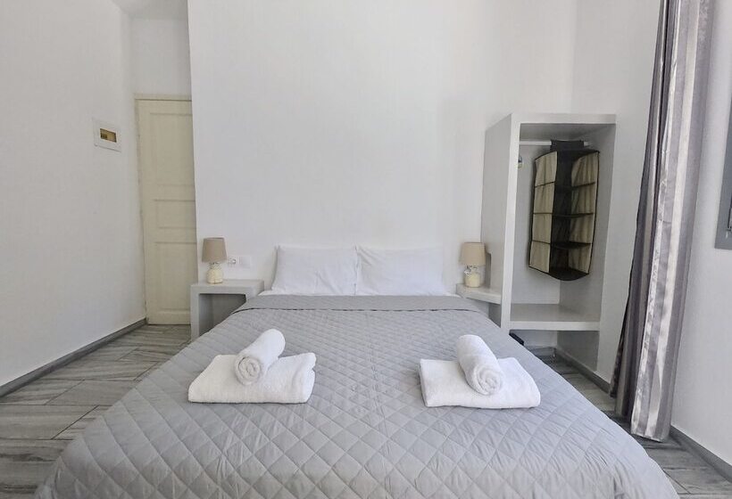 استودیوی لوکس, Anny Studios & Rooms Perissa Beach