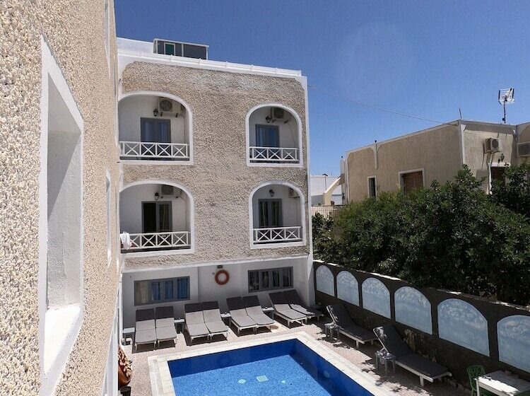 استودیوی لوکس, Anny Studios & Rooms Perissa Beach