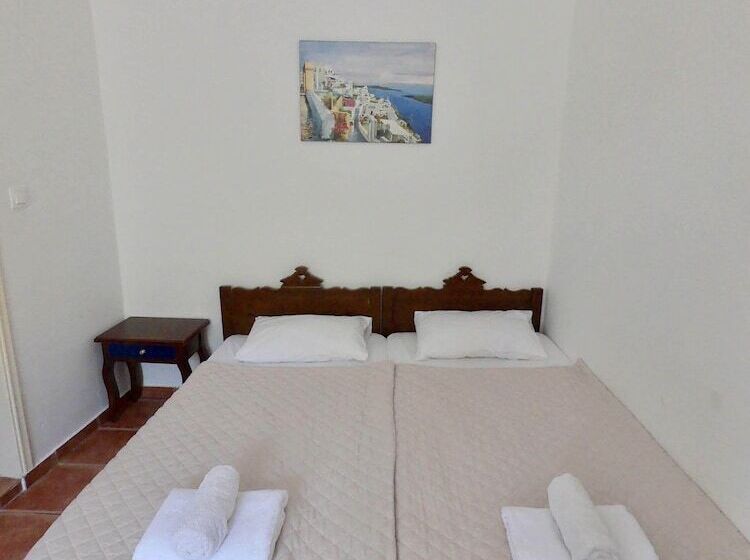 استودیوی لوکس, Anny Studios & Rooms Perissa Beach