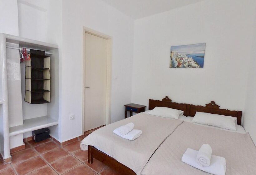 استودیوی لوکس, Anny Studios & Rooms Perissa Beach